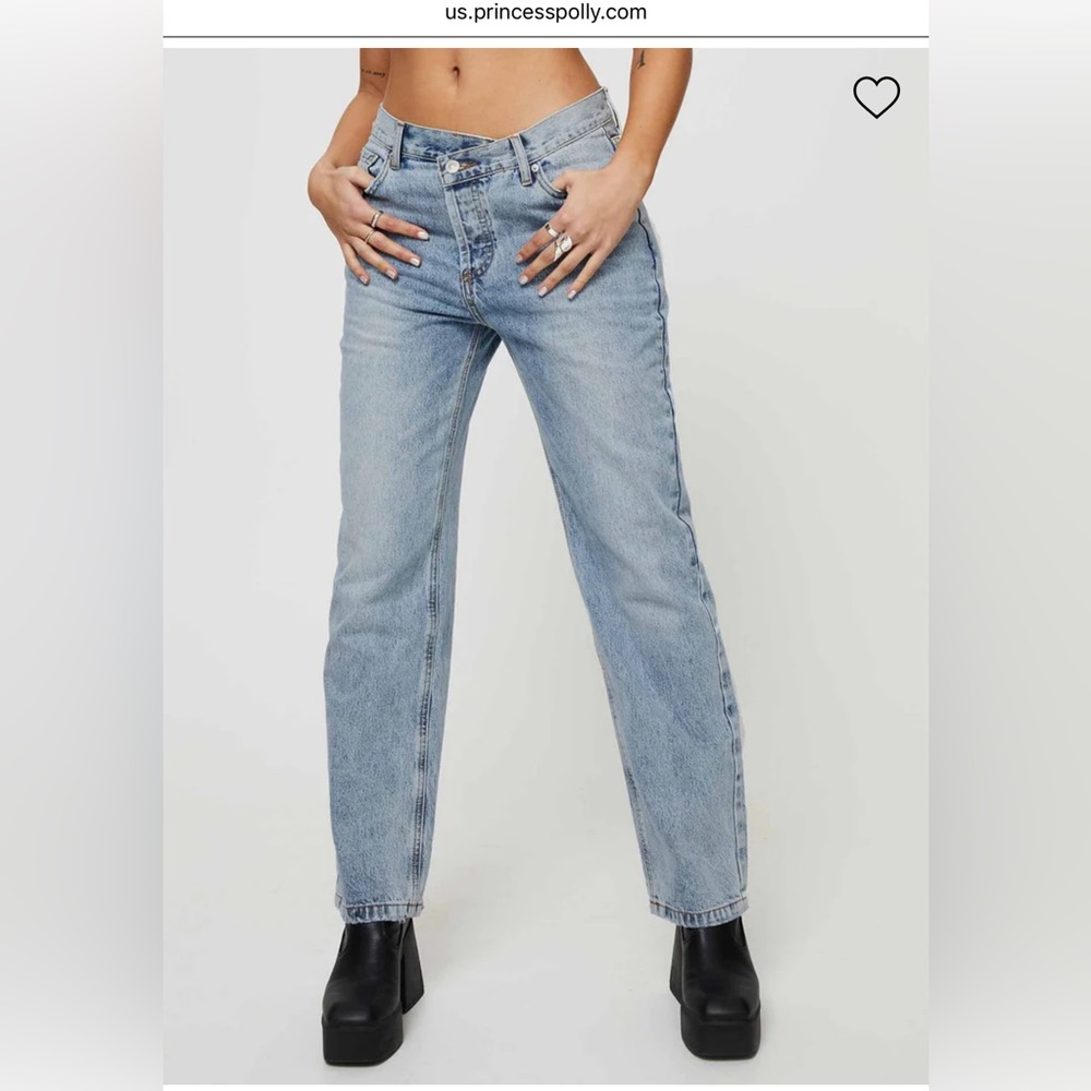 Princess Polly Light/Medium wash jeans - asymmetrical